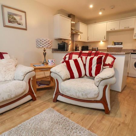 Cadliam Appartement Whitby Buitenkant foto